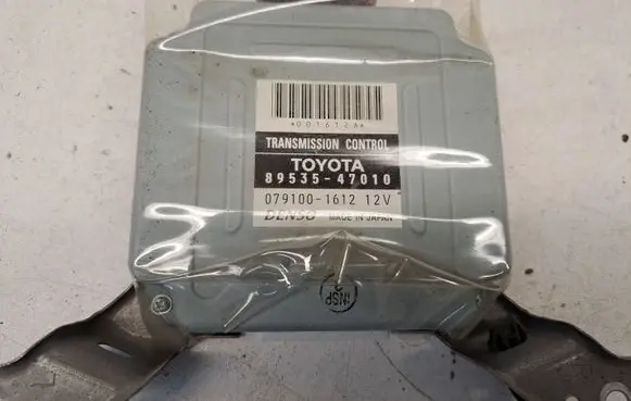 Toyota Prius (XW20) Gearbox control unit/module 8953547010