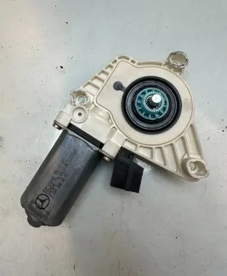 Mercedes-Benz A W169 Front door window regulator motor A1698201842