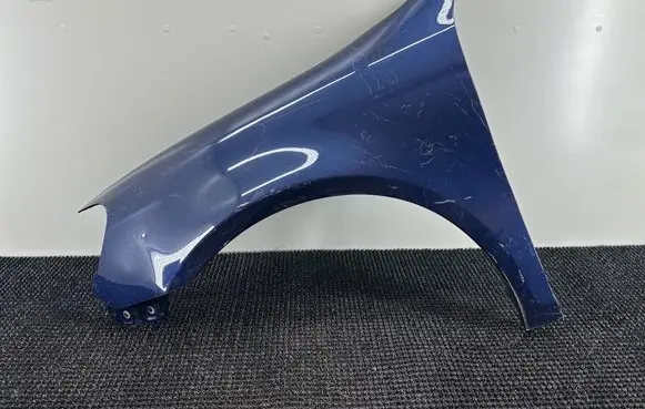 Volkswagen Golf VI Fender 1K9821215