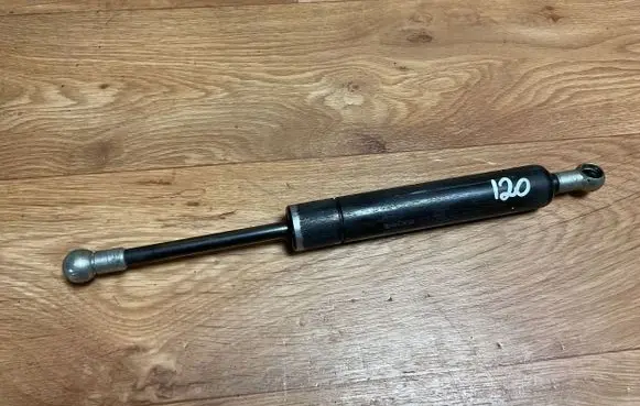 Volkswagen PASSAT B6 Tailgate/trunk strut/damper 30799161