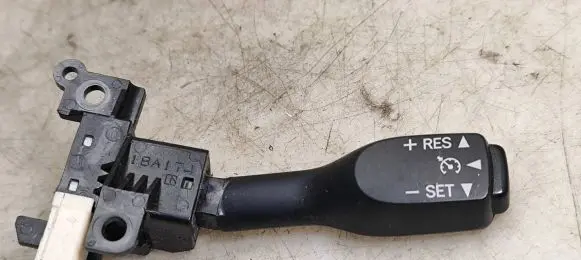 Lexus IS 220D-250-350 Cruise control stalk 18A174