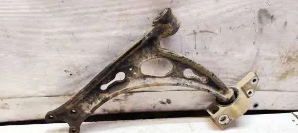 Volkswagen Touran I Front lower control arm/wishbone 1K0407153G