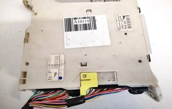 Lexus IS 220D-250-350 Fuse box set 827053021