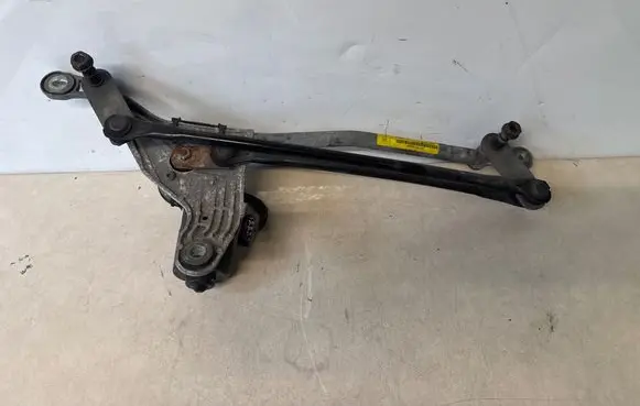 Maserati Ghibli Front wiper linkage and motor 670007561 91498475
