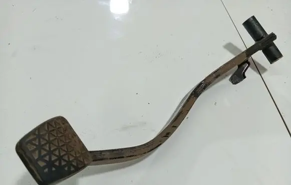 Opel Meriva A Clutch pedal 
