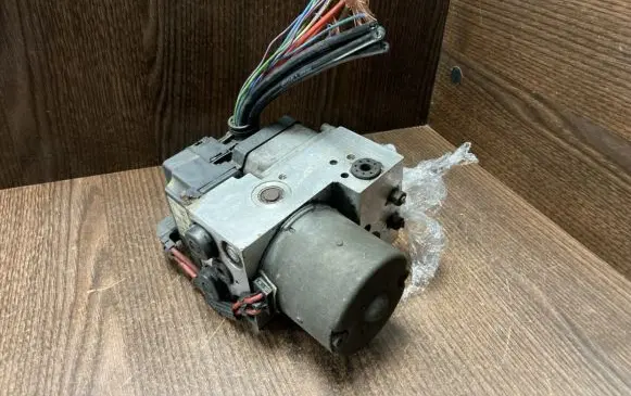 Iveco Daily 3rd gen ABS Pump 500370968 0273004326