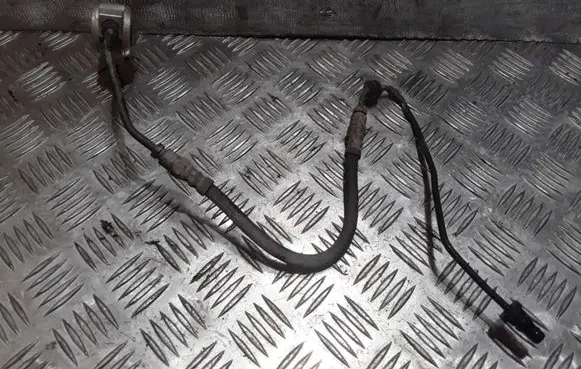 Volkswagen Touran I Clutch pipe/line 