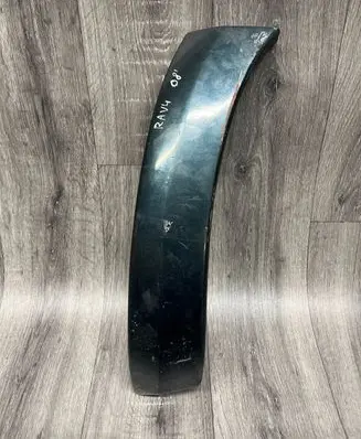 Toyota RAV 4 (XA30) Front arch trim 