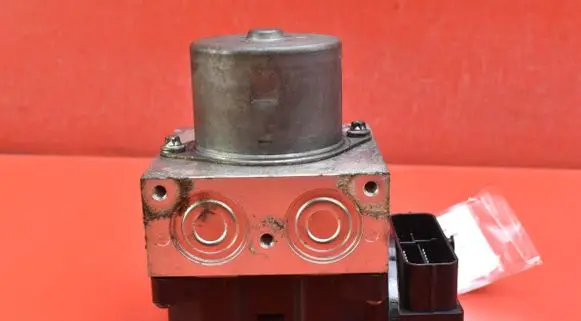 Ford Mondeo MK IV ABS Pump 7G91-2C405-AB
