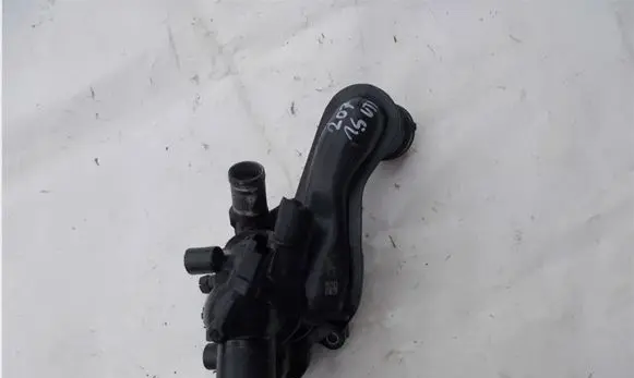 Peugeot 207 Thermostat/thermostat housing 
