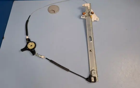 Front window lifting mechanism without motor
