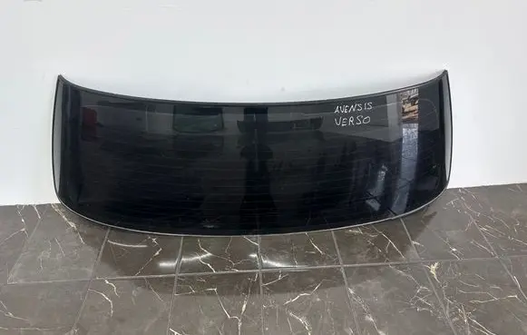 Toyota Avensis Verso Rear windscreen/windshield window 