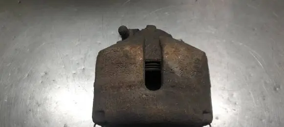 Volkswagen PASSAT B7 Front brake caliper VL582