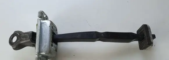 Hyundai Santa Fe Rear door check strap stopper