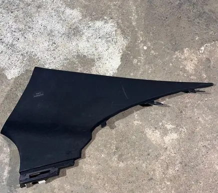 (D)pillar trim (top)