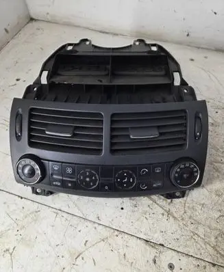 Mercedes-Benz E W211 Climate control unit 2118300190 00020905