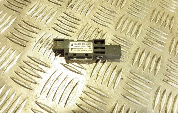 Volkswagen Phaeton Airbag deployment crash/impact sensor 7L0909606D