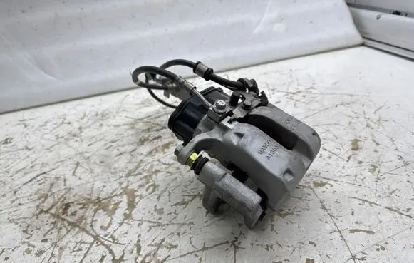 Tesla Model Y Rear brake caliper 33520 A1305 228878200A