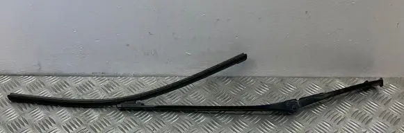 BMW 5 E60 E61 Front wiper blade arm 7198597