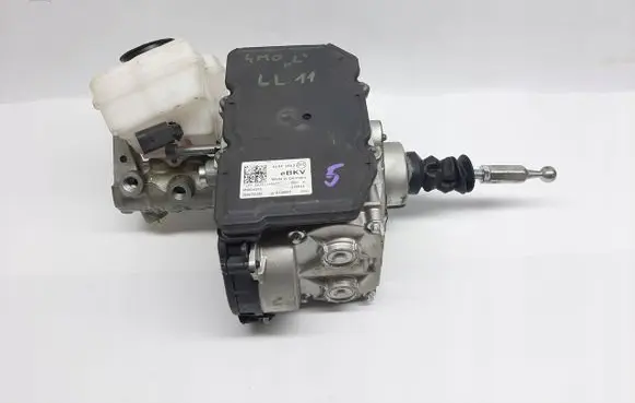Audi Q7 4M Brake booster 4M0614105L