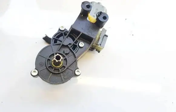 Mercedes-Benz ML W164 Seat adjustment motor 0390203211 82059113-4