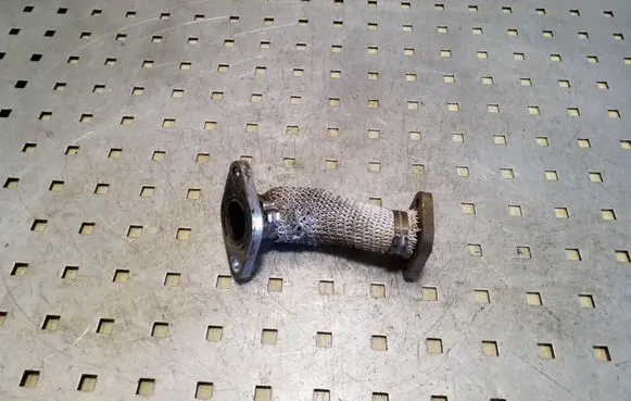 Volkswagen Phaeton EGR valve line/pipe/hose 059131525