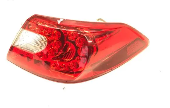 Infiniti Q70 Y51 Rear/tail lights