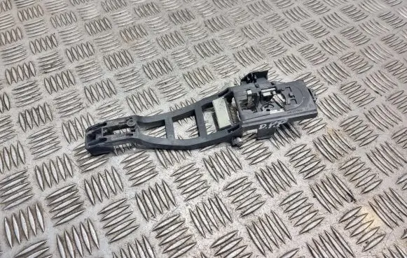 Ford Mondeo MK IV Front door exterior handle/bracket 6m21u224a36