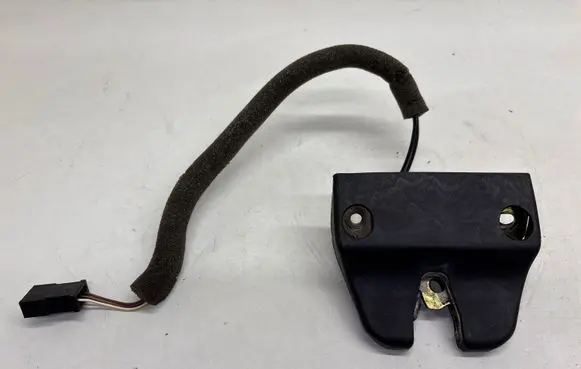 Audi Cabriolet B3 8G Tailgate/trunk/boot lock/catch/latch 893827505A