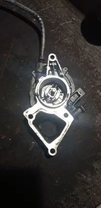 Ford Mondeo Mk III Vacuum pump