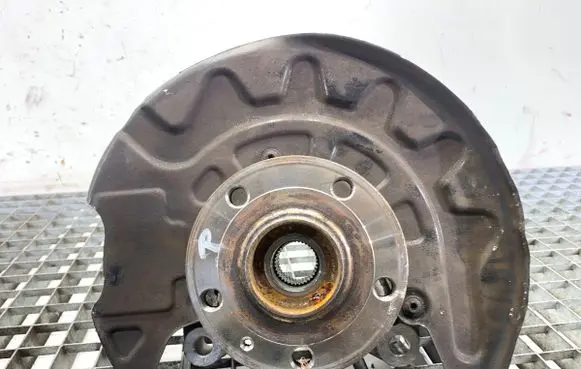 Skoda Octavia Mk3 (5E) Front wheel hub spindle knuckle 