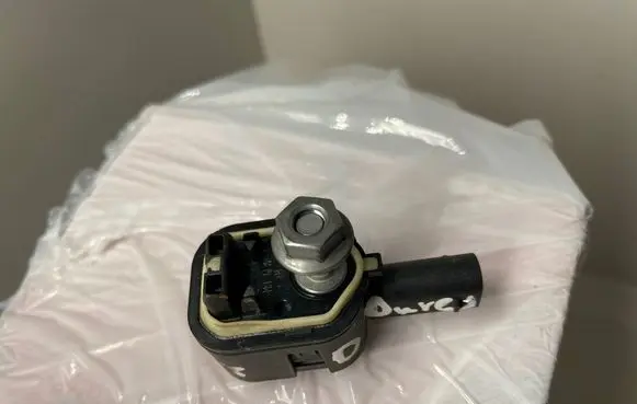 BMW 5 F10 F11 Airbag deployment crash/impact sensor 9224178