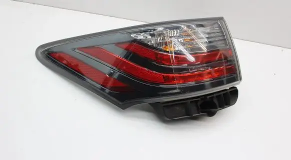 Lexus CT 200H Rear/tail lights