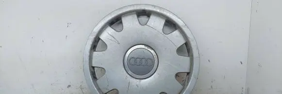 Audi A6 S6 C5 4B R15 wheel hub/cap/trim 8Z0601147A