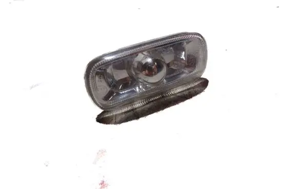 Audi A6 S6 C6 4F Front fender indicator light 8E0949127