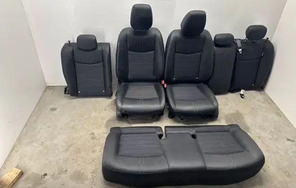 Nissan Leaf II (ZE1) Seat set