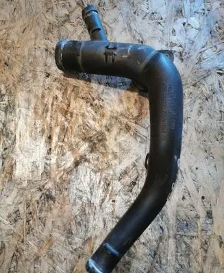 Mercedes-Benz B W245 Engine coolant pipe/hose A2662000052
