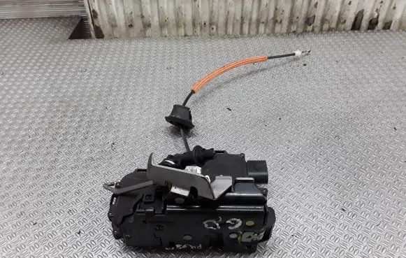 Audi A4 S4 B6 8E 8H Rear door lock 8E0839016C