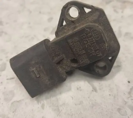 Volkswagen Tiguan Air pressure sensor 028002177