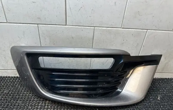 Renault Megane III Front bumper lower grill 622541281R 622544848R