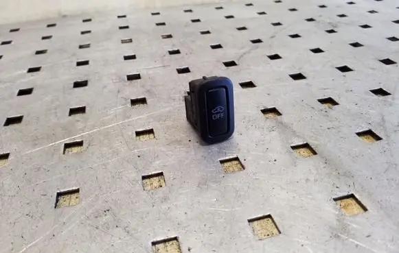 Skoda Superb B6 (3T) Alarm switch 6Q0962109B