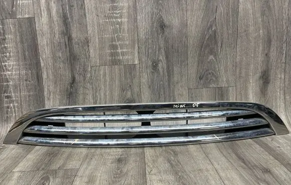 Mini One - Cooper R50 - 53 Front bumper upper radiator grill 1490376