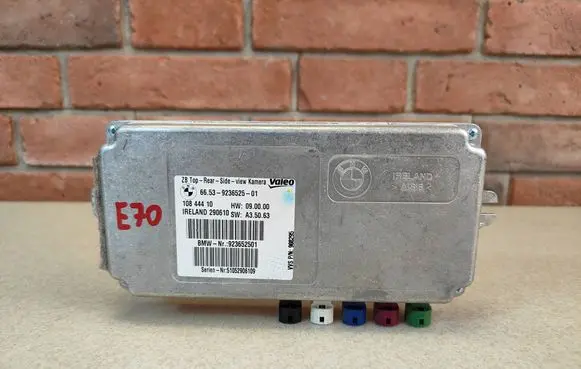 BMW X5 E70 Camera control unit module 9236525