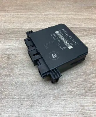 Mercedes-Benz C W203 Door control unit/module 2038202185