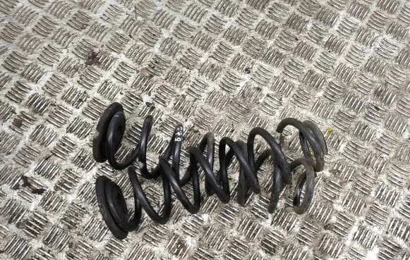 Audi Q3 F3 Rear coil spring 5q0511115