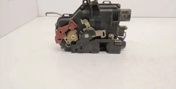 Audi A4 S4 B6 8E 8H Rear door lock 8E0839015C PA66309GG