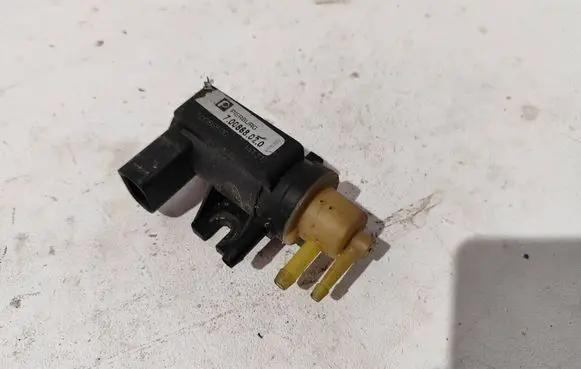 Volkswagen Golf V Turbo solenoid valve 70086800 700868020