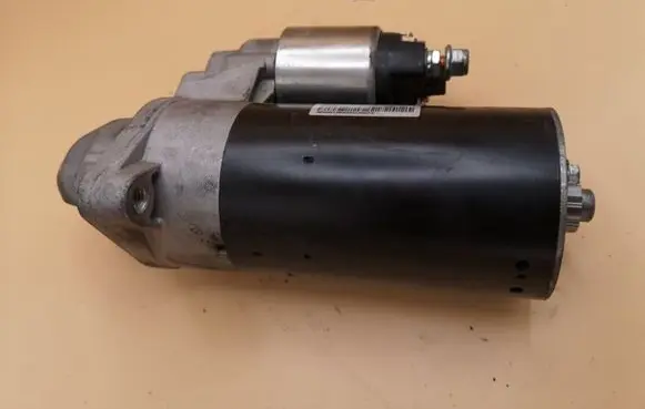 Mercedes-Benz C W204 Starter motor 0001139085 A6519064300 31351N