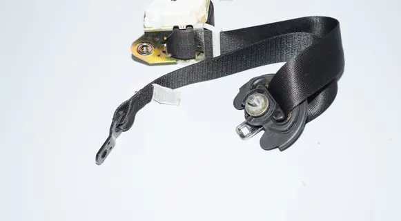 BMW X3 E83 Front seatbelt 33048192 33033480