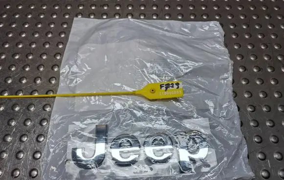 Jeep Grand Cherokee Manufacturer badge logo/emblem 05182390AB